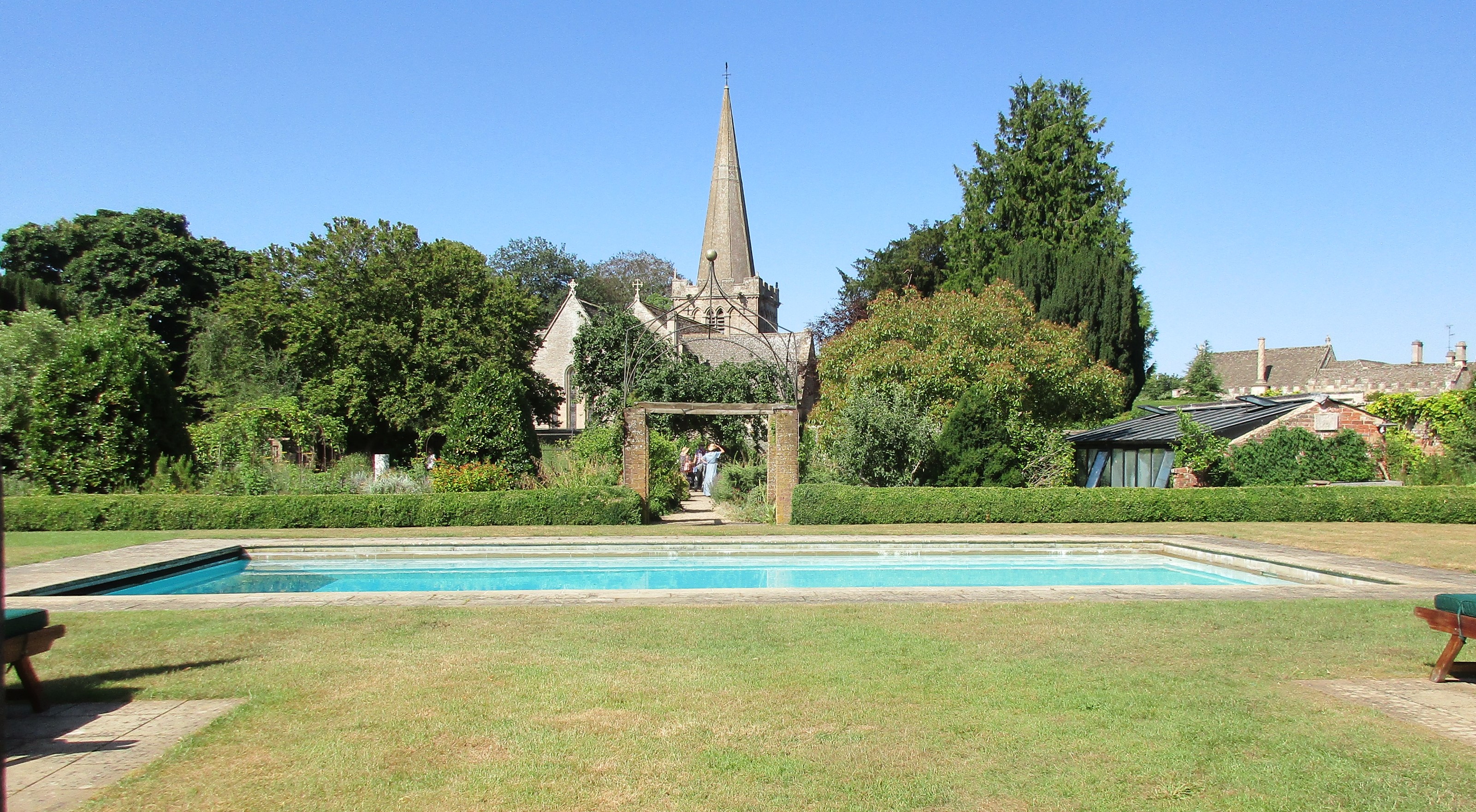Pool.